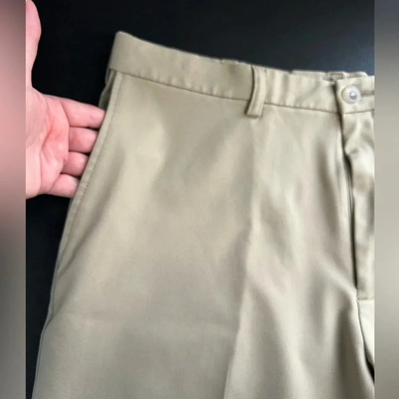 Haggar Mens 36  Cool 18 Pro Expandable Waist Comfort Stretch Shorts‎ Khaki - Picture 2 of 13